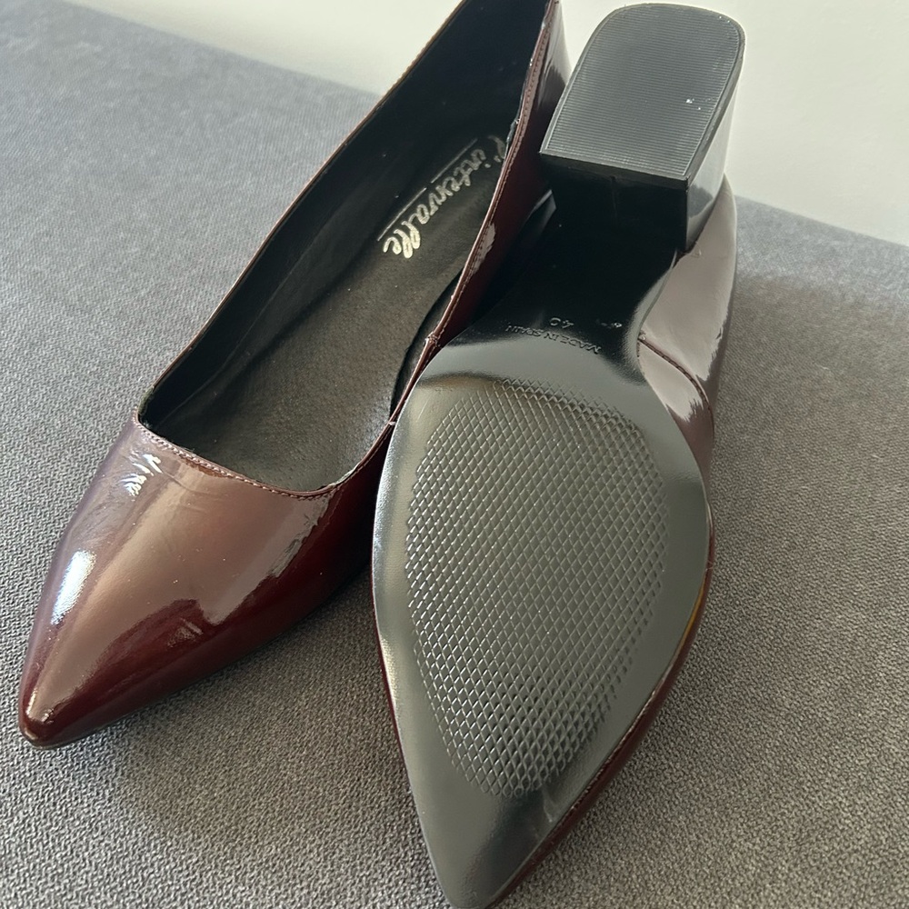 Elegant Burgundy Women's Shoes